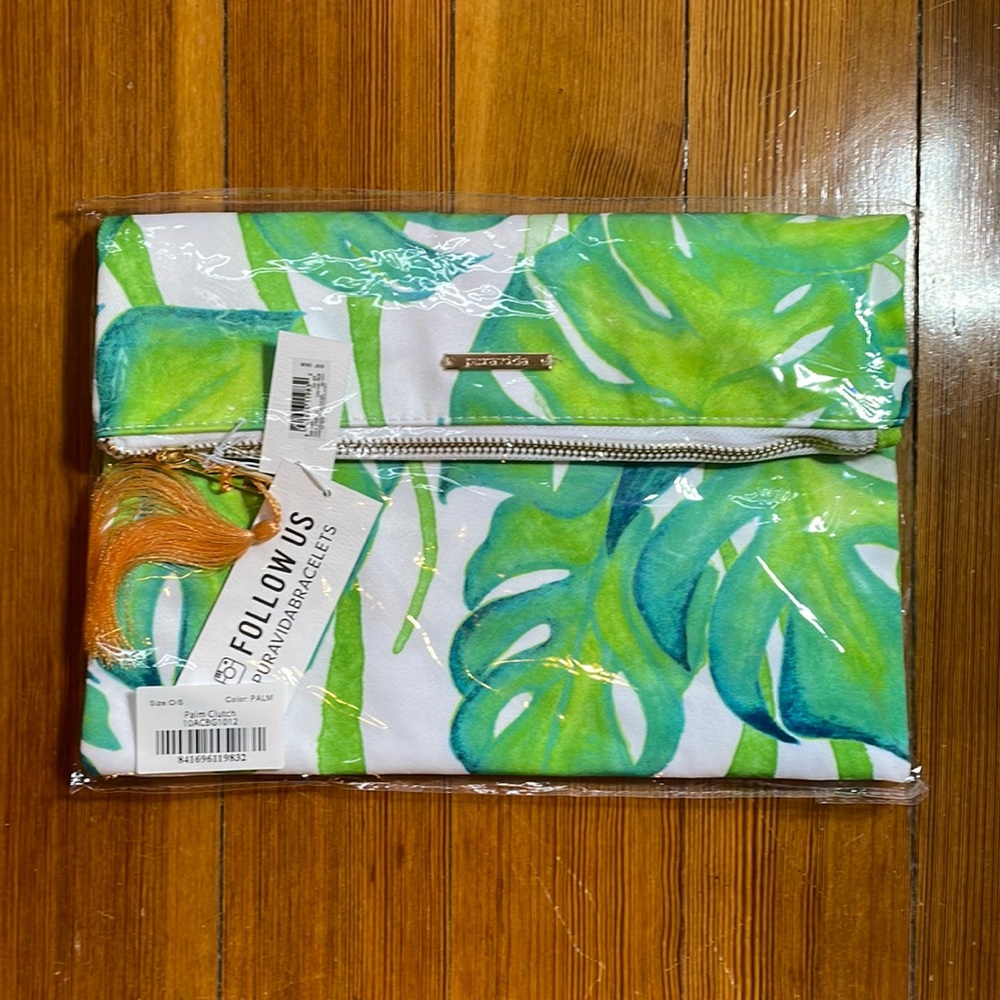 NWT Pura Vida palm clutch